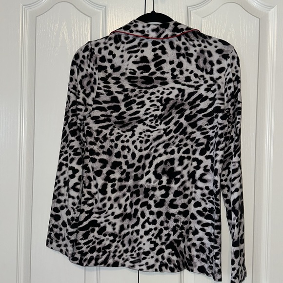 Soma Animal Print Long Sleeves and Pants Pajama Set Size XS Black and White - Picture 6 of 16